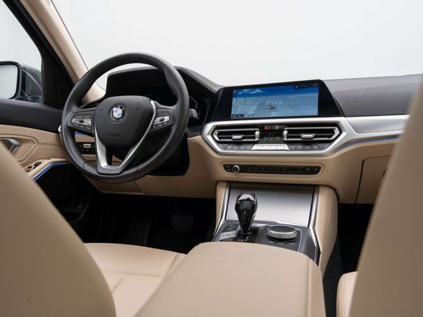 BMW 330d Touring Luxury Line xDrive 210 kW image number 42