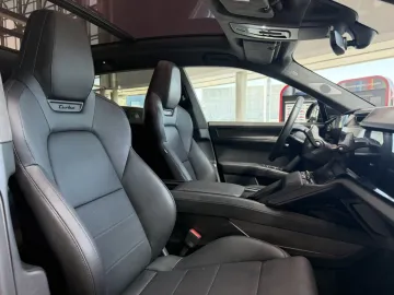 Car image 41