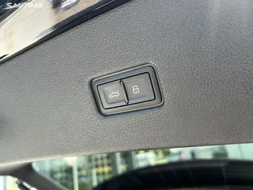 Car image 35