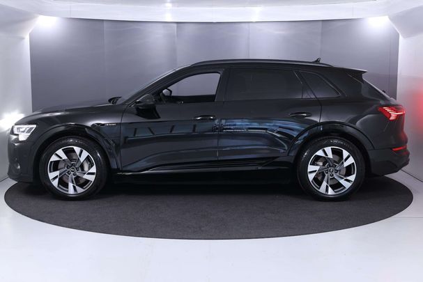 Audi e-tron 55 quattro S-line 300 kW image number 18