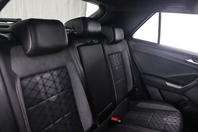 Car image 37