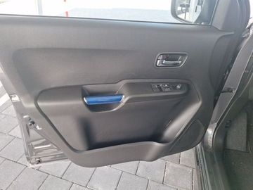 Car image 13