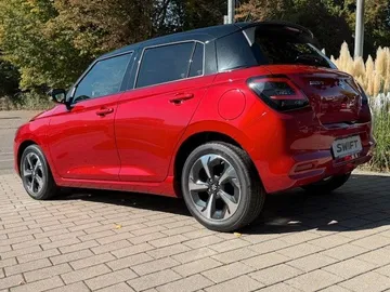 Car image 5
