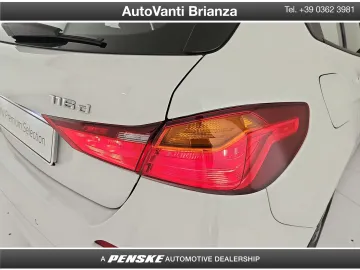 Car image 30