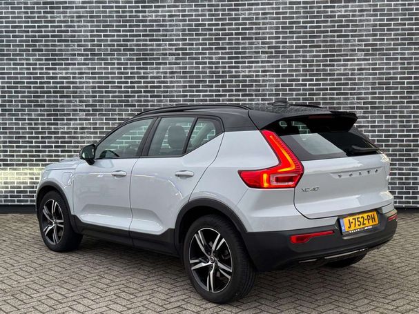 Volvo XC40 Recharge R T4 Design 155 kW image number 2