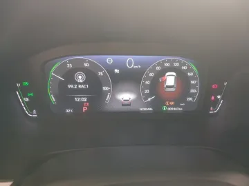 Car image 26