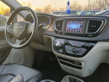 Car image 29