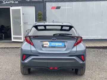 Car image 5