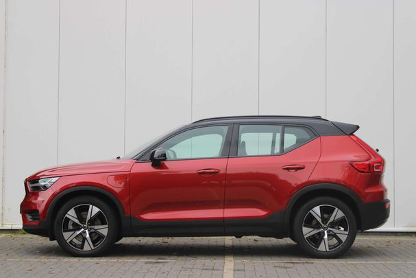 Volvo XC40 Recharge R T4 Design 155 kW image number 10