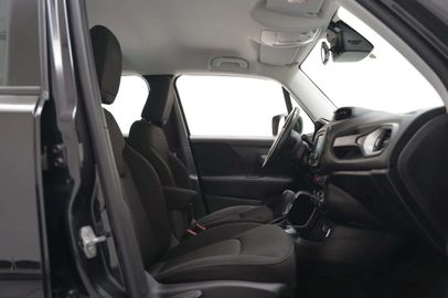 Car image 37