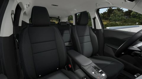 Car image 11