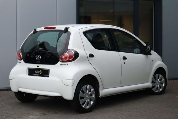 Toyota Aygo 50 kW image number 6