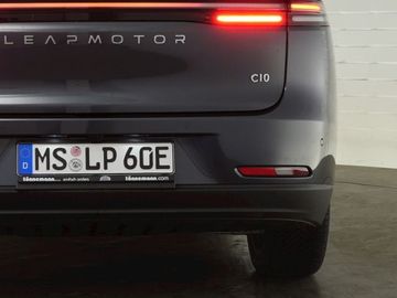 Car image 31