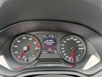Car image 39