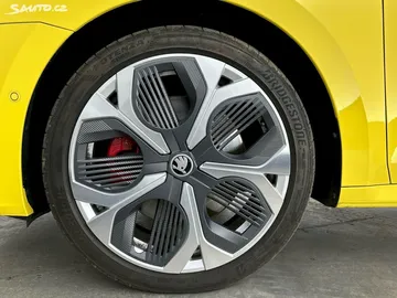 Car image 38