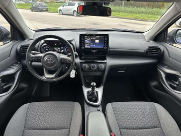 Car image 11