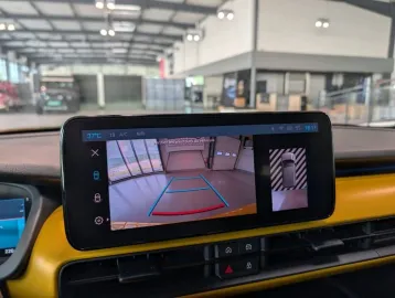 Car image 35