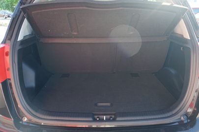 Car image 27