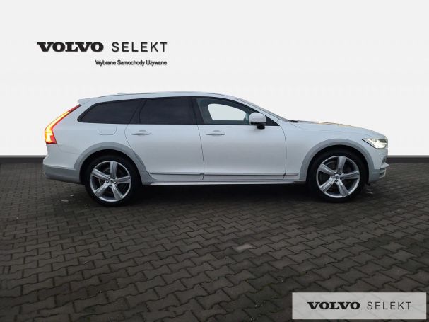 Volvo V90 Cross Country AWD 173 kW image number 2