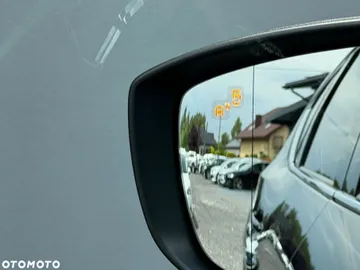 Car image 34