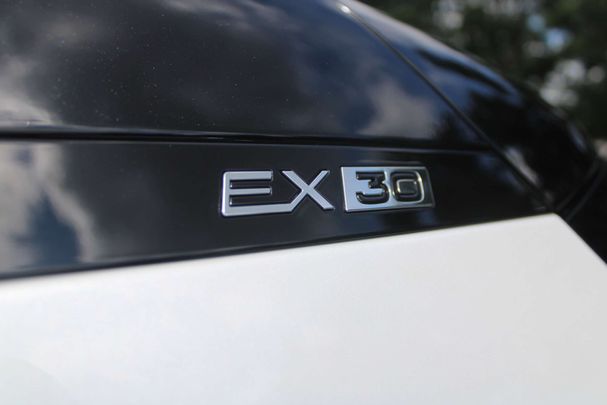 Volvo EX30 Extended Range h Plus 69 kW image number 26