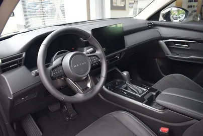 Car image 25