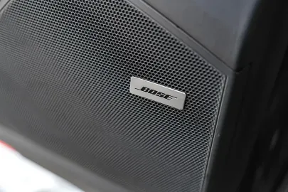 Car image 32
