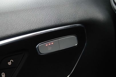 Car image 38