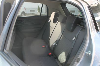 Car image 15