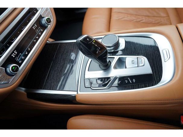 BMW 730d xDrive 195 kW image number 48