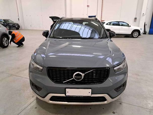 Volvo XC40 D4 AWD Geartronic R-Design 140 kW image number 2