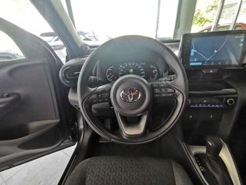 Car image 11