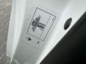 Car image 36