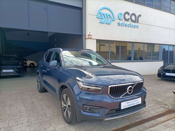 Volvo XC40 T3 Momentum Pro 120 kW image number 2