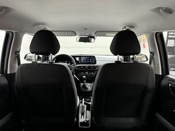 Car image 12