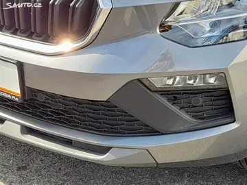 Car image 35