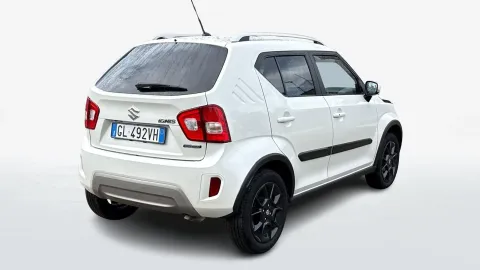 Car image 4