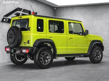 Car image 4