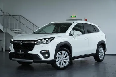 Car image 3