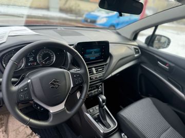 Car image 14