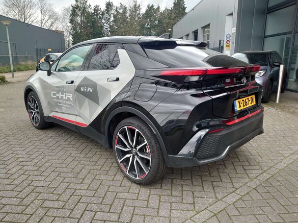 Toyota C-HR 2.0 Hybrid 145 kW image number 4