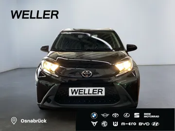 Car image 4