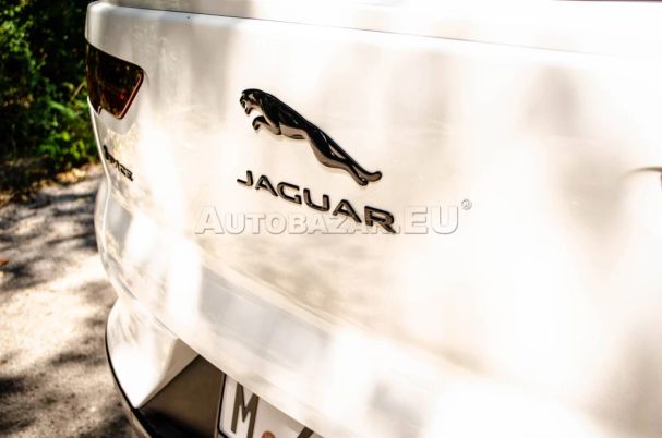 Jaguar I-Pace EV320 SE 235 kW image number 8