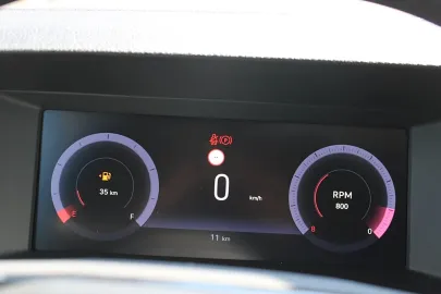 Car image 34