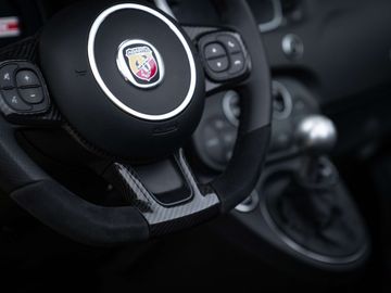 Car image 37