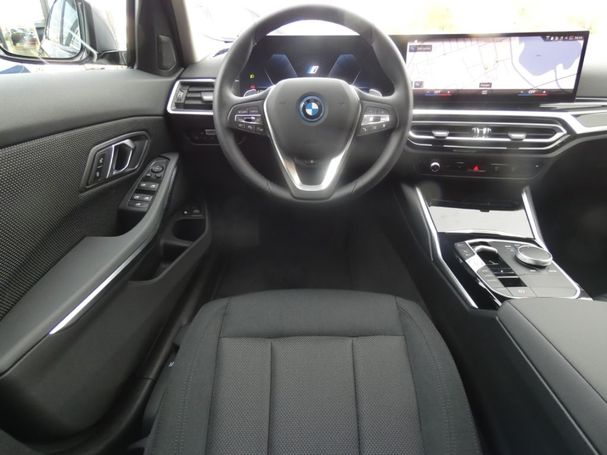 BMW 320 e Touring 150 kW image number 4