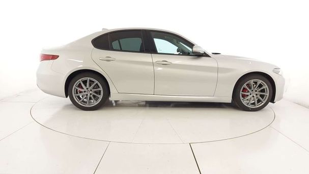 Alfa Romeo Giulia 2.2 Diesel AT8 118 kW image number 3