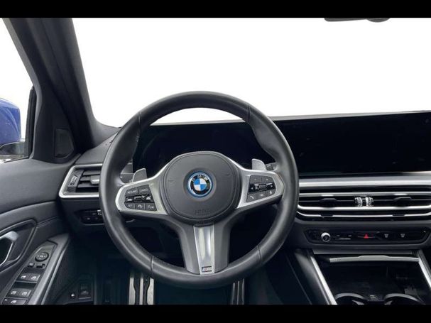 BMW 330 Touring M 215 kW image number 12