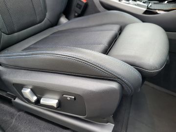 Car image 38