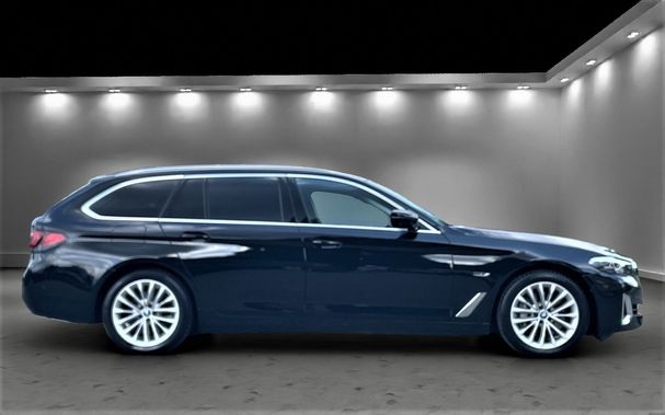 BMW 530 Touring Luxury Line 215 kW image number 4